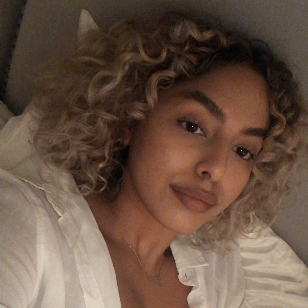 Meet your Posher, Jillian